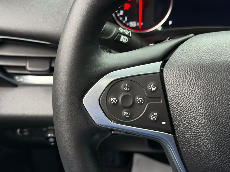 Chevrolet Traverse Vehicle Full-screen Gallery Image 20