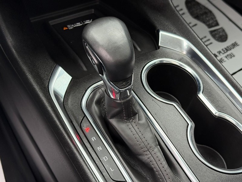 Chevrolet Traverse Vehicle Full-screen Gallery Image 22