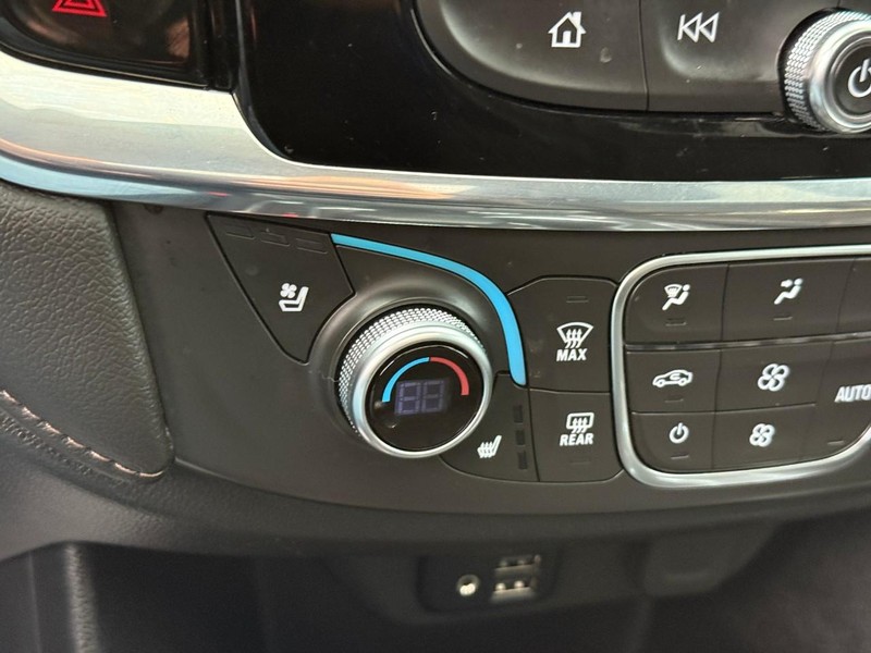 Chevrolet Traverse Vehicle Full-screen Gallery Image 23