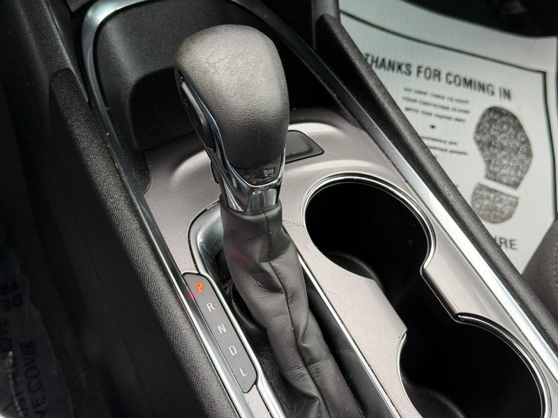 Chevrolet Malibu Vehicle Full-screen Gallery Image 21