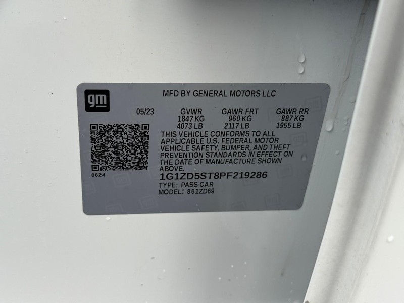 Chevrolet Malibu Vehicle Full-screen Gallery Image 24