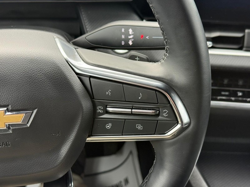 Chevrolet Equinox Vehicle Full-screen Gallery Image 19