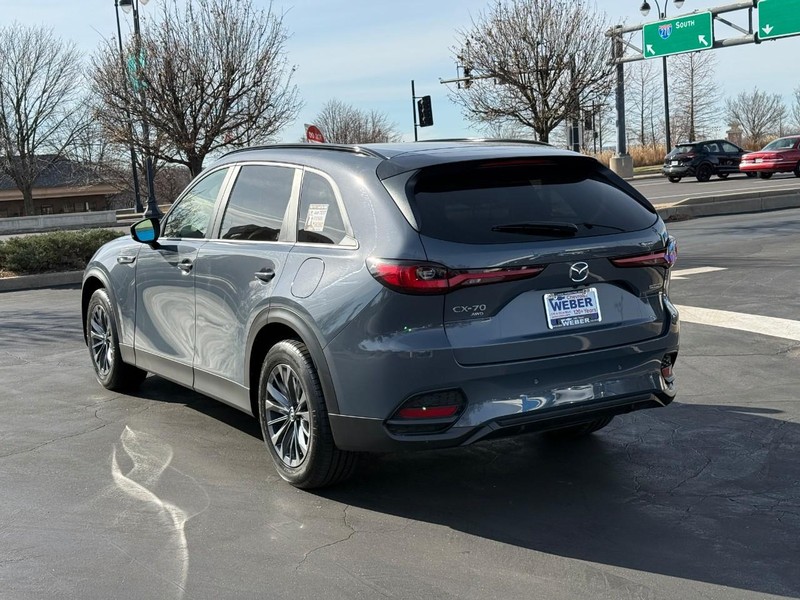 Mazda CX-70 Vehicle Full-screen Gallery Image 3