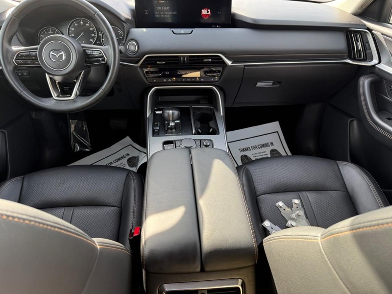 Mazda CX-70 Vehicle Full-screen Gallery Image 13