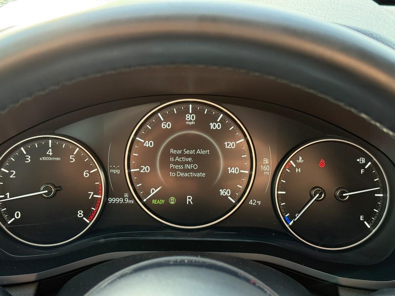 Mazda CX-70 Vehicle Full-screen Gallery Image 26