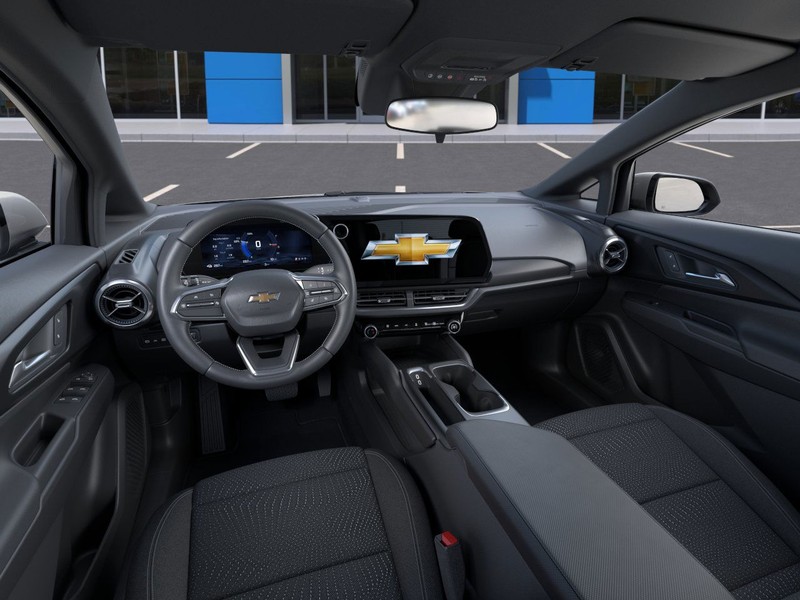 Chevrolet Equinox EV Vehicle Full-screen Gallery Image 15