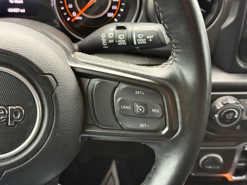 Jeep Wrangler Vehicle Full-screen Gallery Image 18