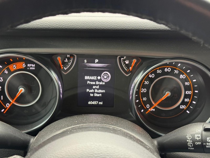 Jeep Wrangler Vehicle Full-screen Gallery Image 20