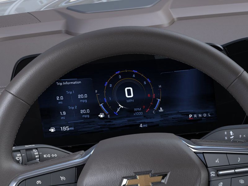 Chevrolet Suburban Vehicle Full-screen Gallery Image 18