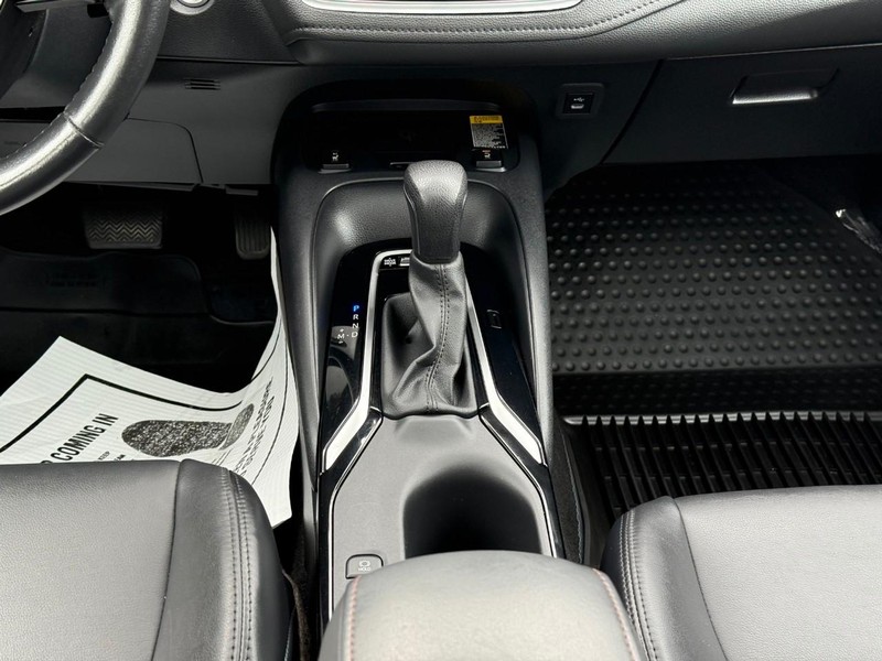 Toyota Corolla Vehicle Full-screen Gallery Image 16