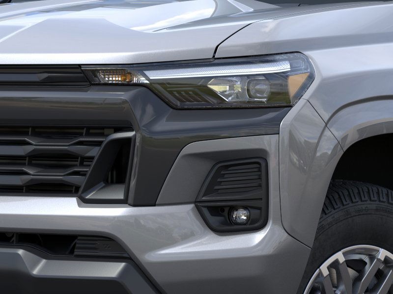 Chevrolet Colorado Vehicle Full-screen Gallery Image 10