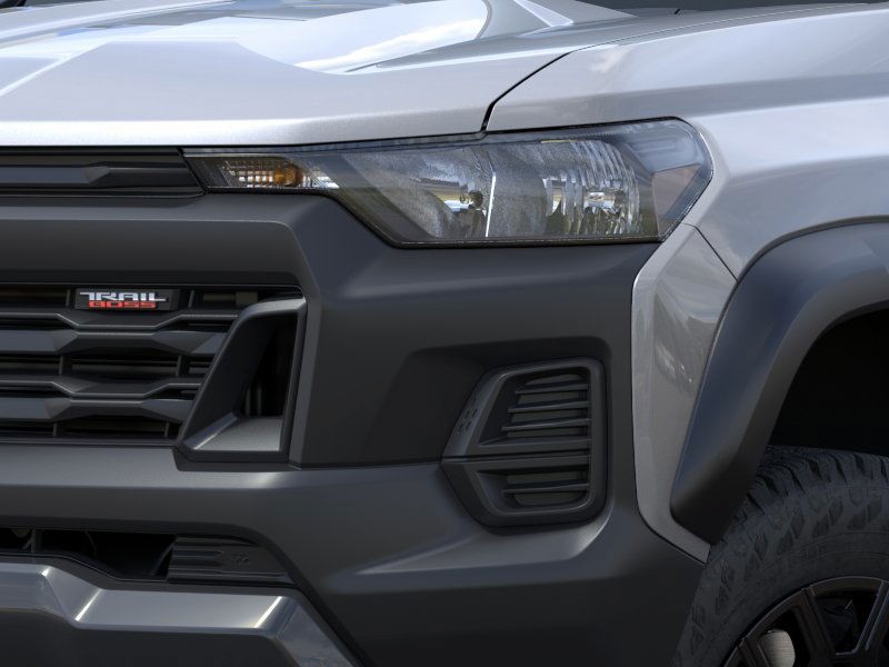 Chevrolet Colorado Vehicle Full-screen Gallery Image 10