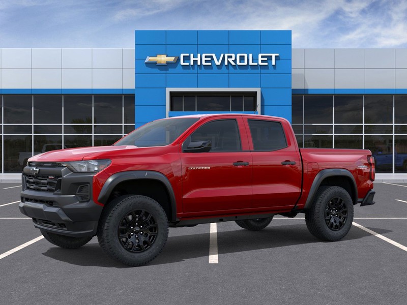 Chevrolet Colorado Vehicle Full-screen Gallery Image 2