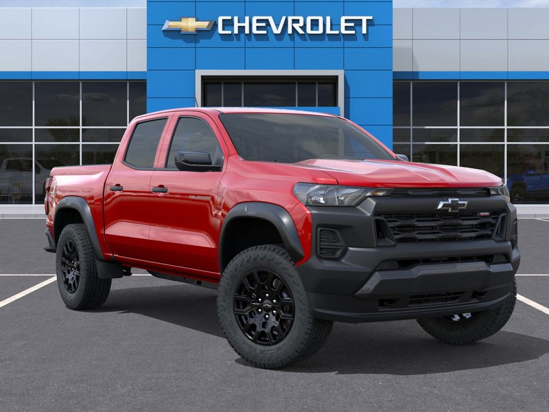 Chevrolet Colorado Vehicle Full-screen Gallery Image 7