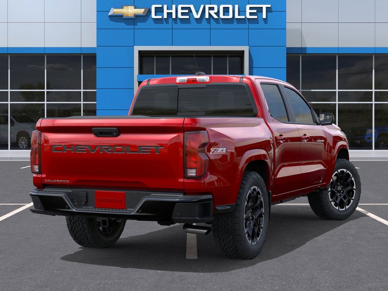 Chevrolet Colorado Vehicle Full-screen Gallery Image 4