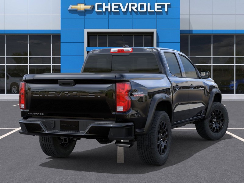 Chevrolet Colorado Vehicle Full-screen Gallery Image 4