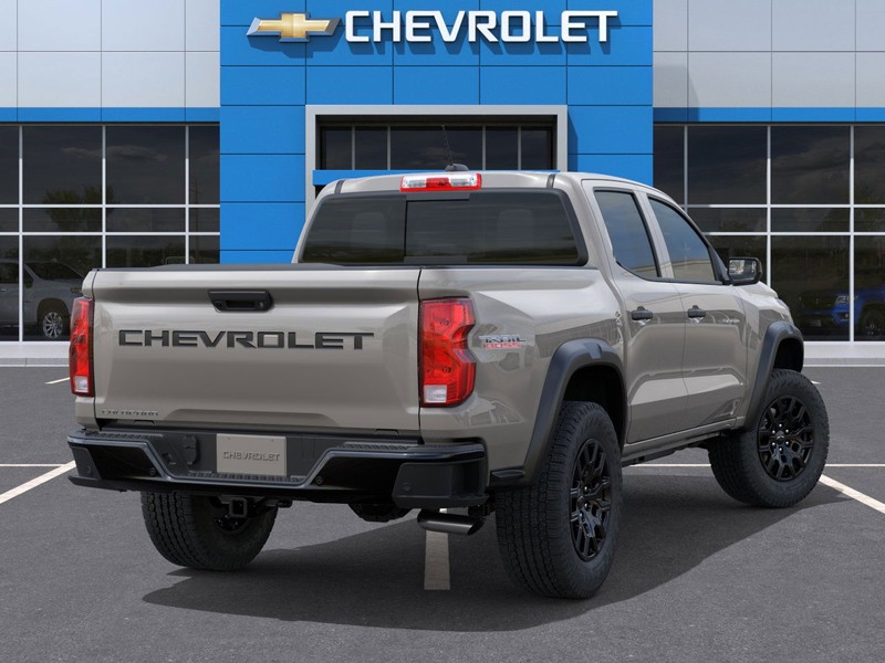 Chevrolet Colorado Vehicle Full-screen Gallery Image 4