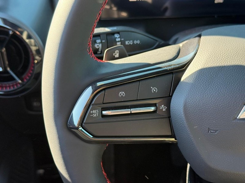 Chevrolet Equinox EV Vehicle Full-screen Gallery Image 13