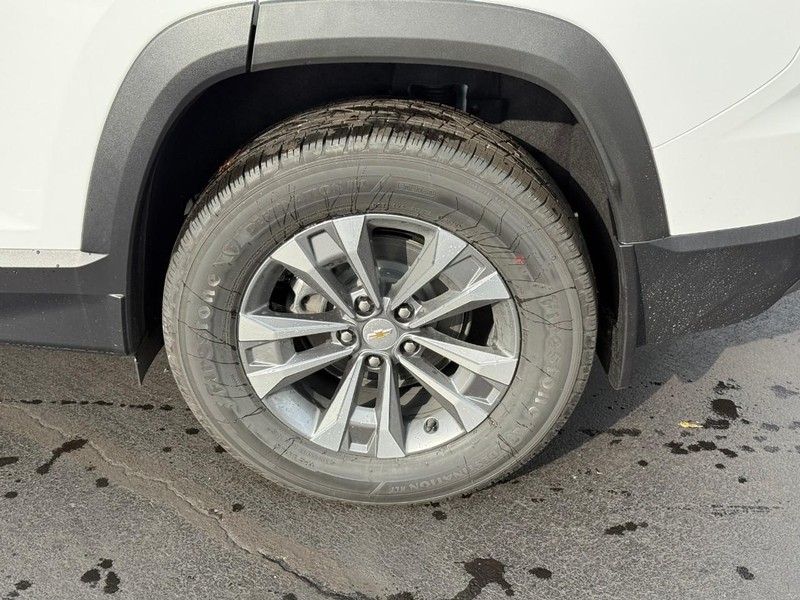 Chevrolet Equinox Vehicle Full-screen Gallery Image 4