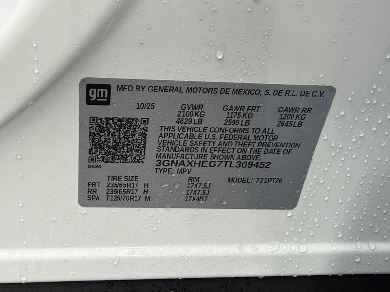 Chevrolet Equinox Vehicle Full-screen Gallery Image 16