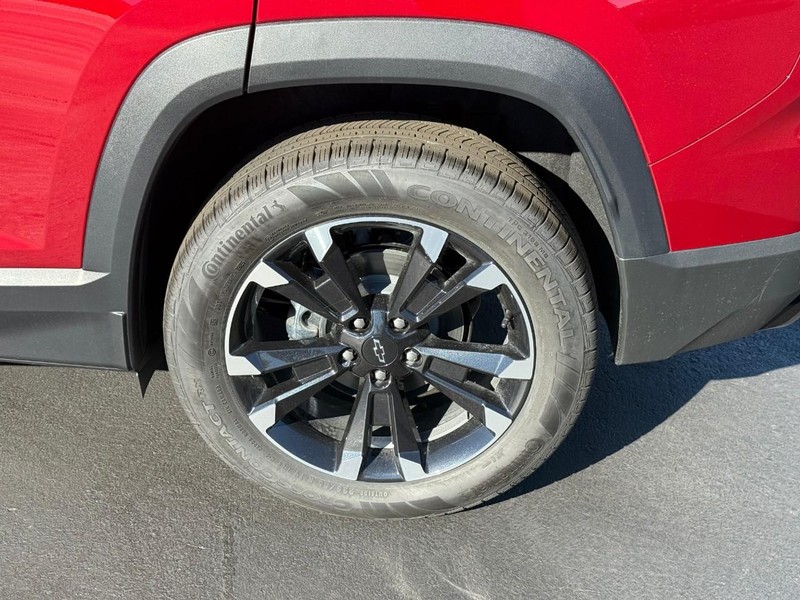 Chevrolet Equinox Vehicle Full-screen Gallery Image 4