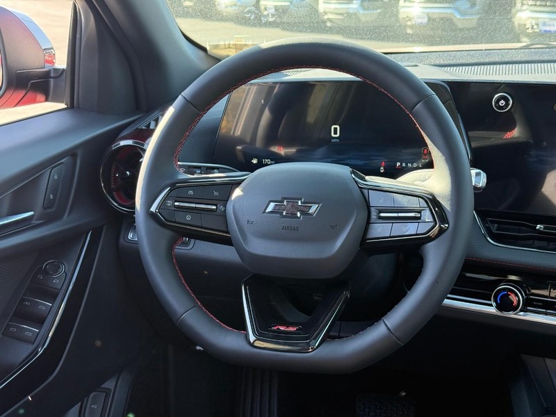 Chevrolet Equinox Vehicle Full-screen Gallery Image 8