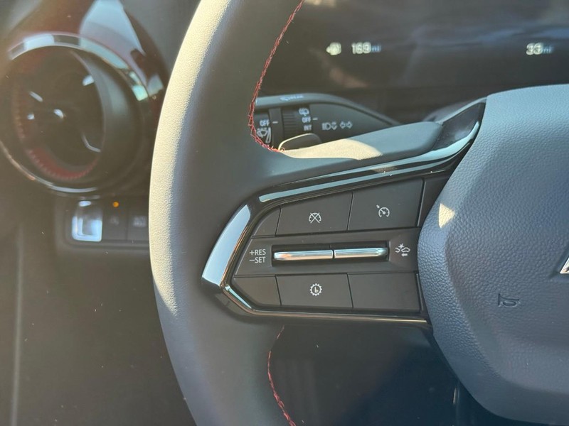 Chevrolet Equinox Vehicle Full-screen Gallery Image 14