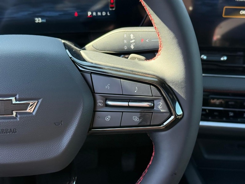 Chevrolet Equinox Vehicle Full-screen Gallery Image 15