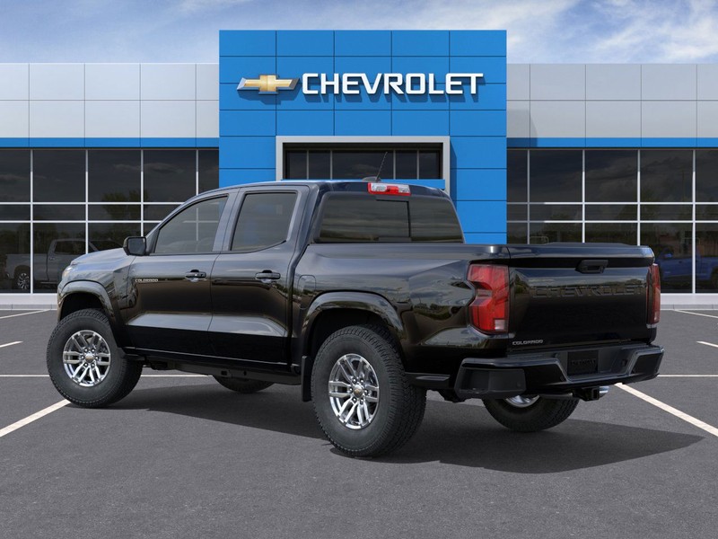 Chevrolet Colorado Vehicle Full-screen Gallery Image 3