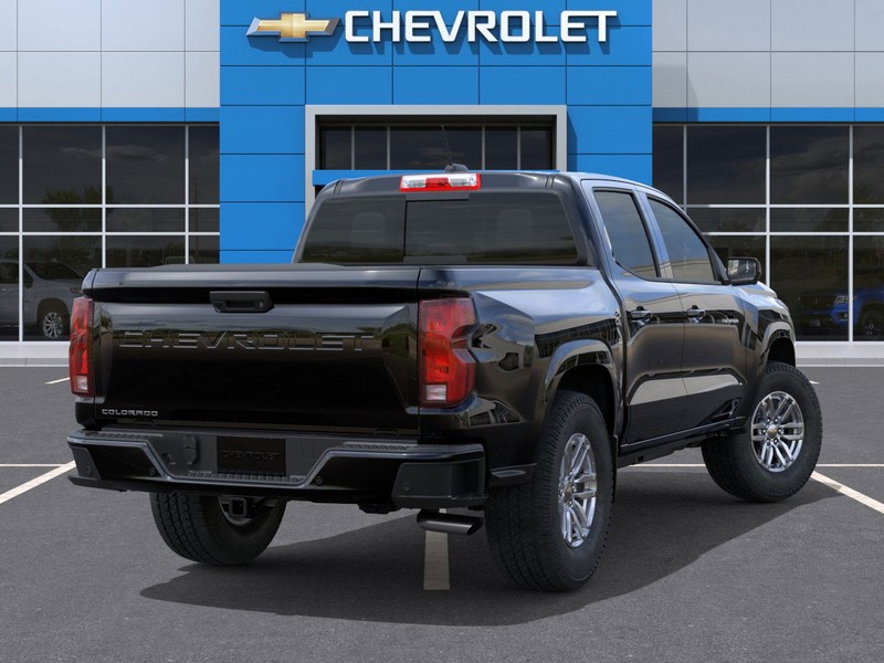 Chevrolet Colorado Vehicle Full-screen Gallery Image 4