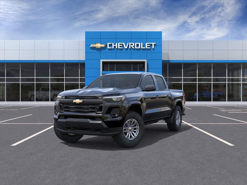 Chevrolet Colorado Vehicle Full-screen Gallery Image 8
