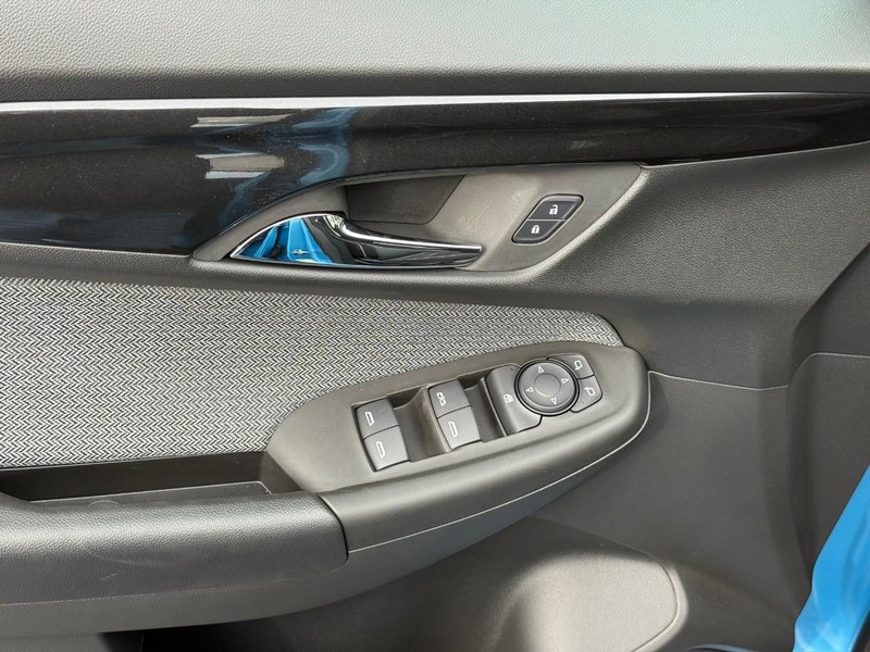 Chevrolet Trailblazer Vehicle Full-screen Gallery Image 11