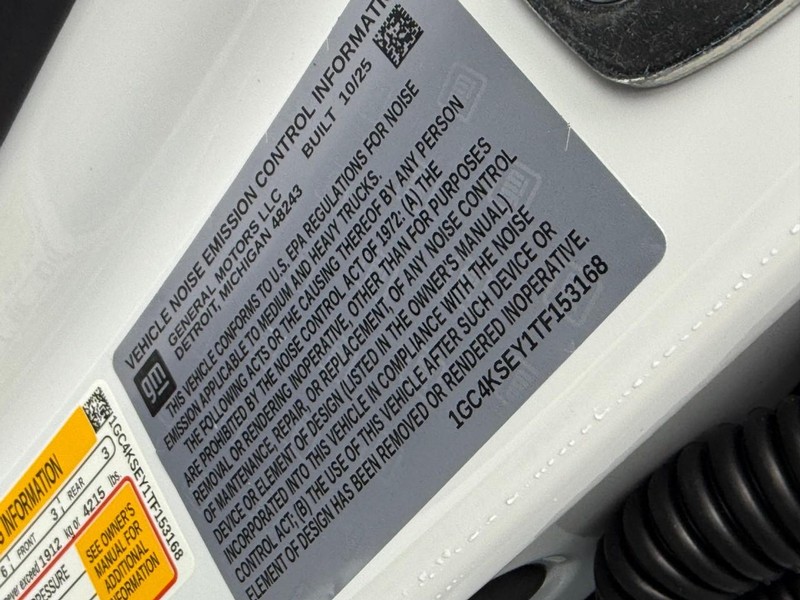 Chevrolet Silverado 3500HD Vehicle Full-screen Gallery Image 10