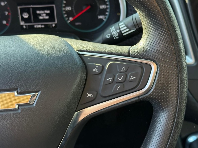 Chevrolet Malibu Vehicle Full-screen Gallery Image 19