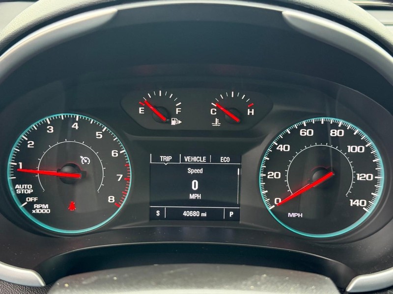 Chevrolet Malibu Vehicle Full-screen Gallery Image 18