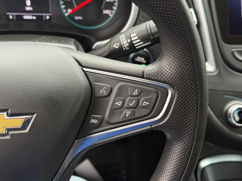 Chevrolet Malibu Vehicle Full-screen Gallery Image 20