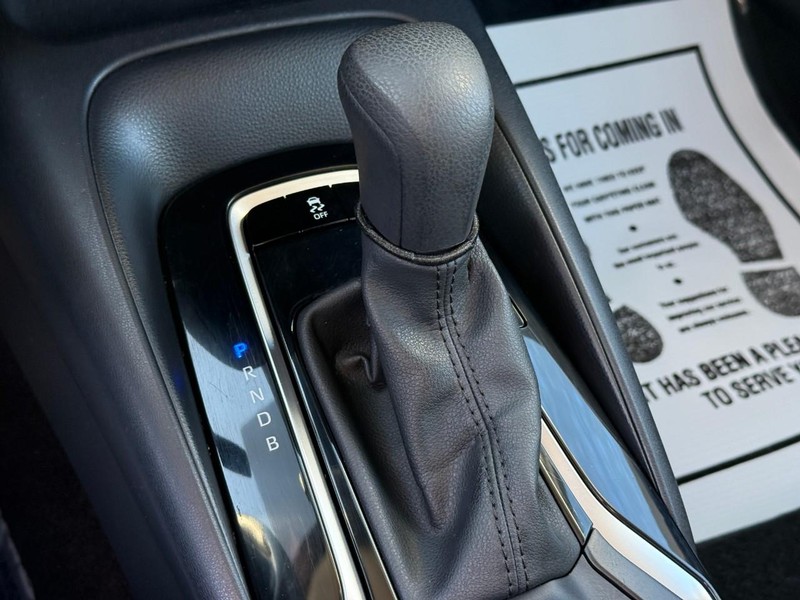 Toyota Corolla Vehicle Full-screen Gallery Image 21