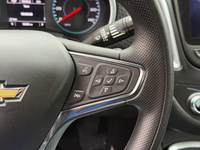 Chevrolet Malibu Vehicle Full-screen Gallery Image 20