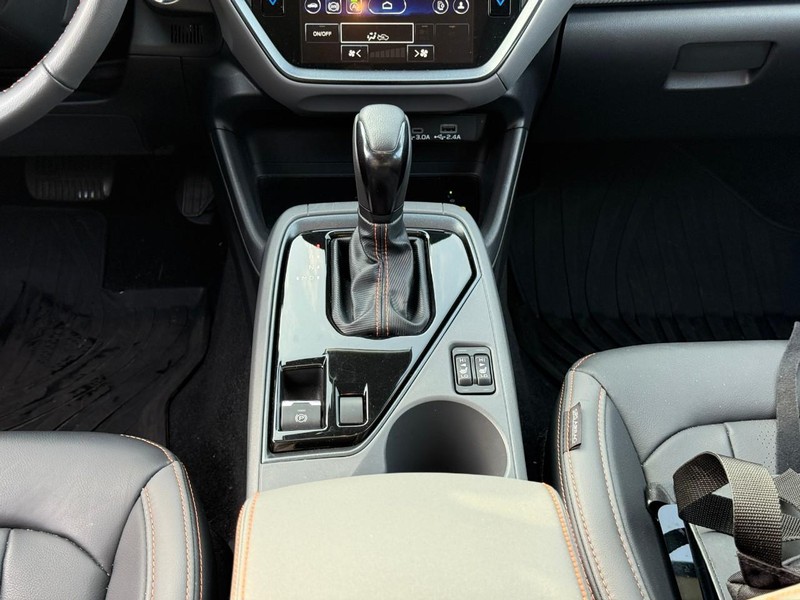 Subaru Crosstrek Vehicle Full-screen Gallery Image 16
