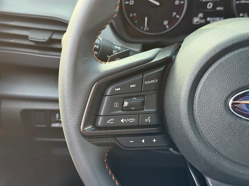 Subaru Crosstrek Vehicle Full-screen Gallery Image 19