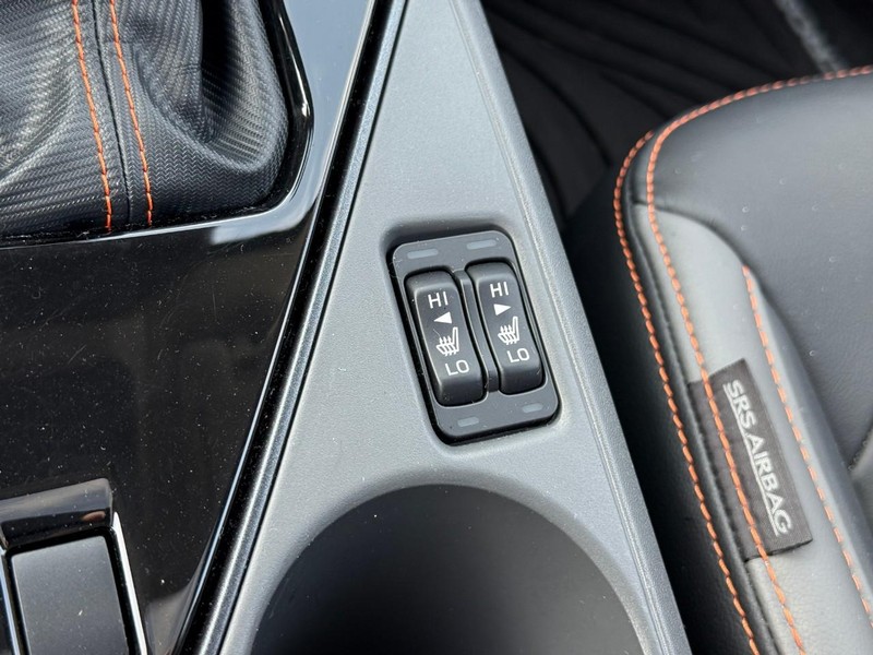 Subaru Crosstrek Vehicle Full-screen Gallery Image 23