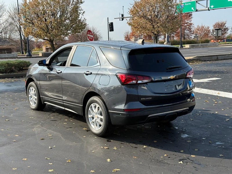 Chevrolet Equinox Vehicle Full-screen Gallery Image 03