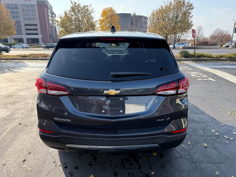 Chevrolet Equinox Vehicle Full-screen Gallery Image 06