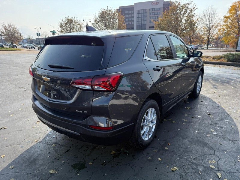 Chevrolet Equinox Vehicle Full-screen Gallery Image 07