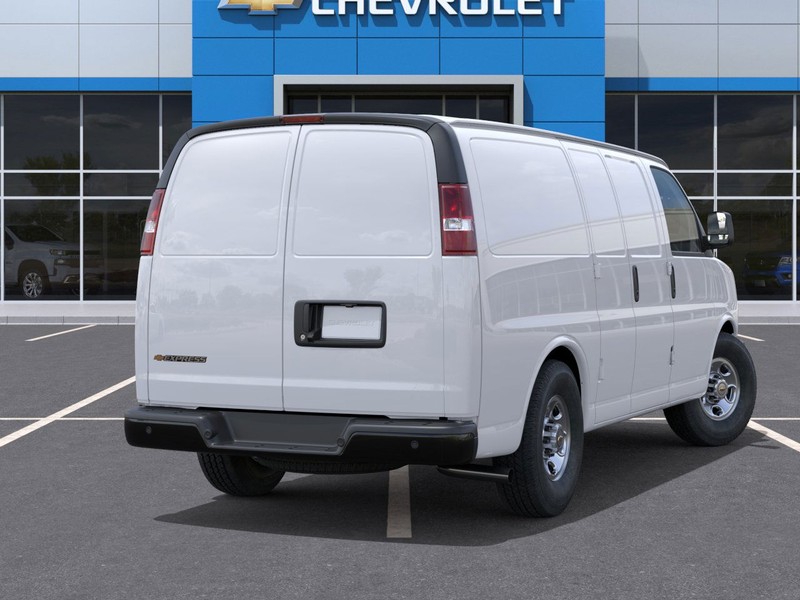 Chevrolet Express Cargo Van Vehicle Full-screen Gallery Image 4