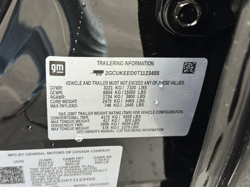 Chevrolet Silverado 1500 Vehicle Full-screen Gallery Image 19