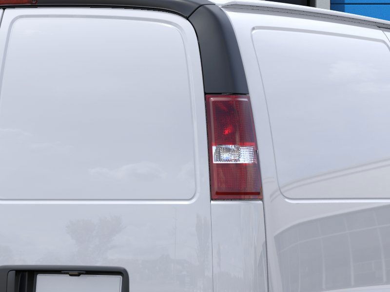 Chevrolet Express Cargo Van Vehicle Full-screen Gallery Image 11