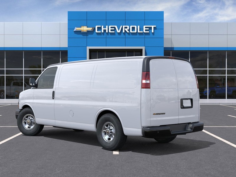Chevrolet Express Cargo Van Vehicle Full-screen Gallery Image 3