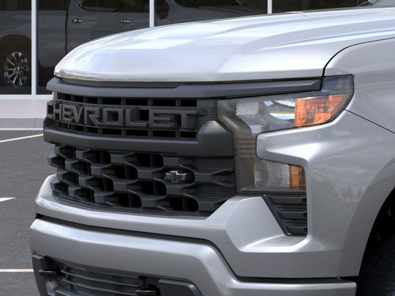 Chevrolet Silverado 1500 Vehicle Full-screen Gallery Image 13