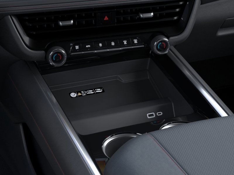 Chevrolet Suburban Vehicle Full-screen Gallery Image 23